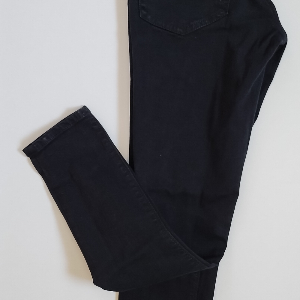 Denim - Picture 2 of 5